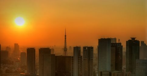 Sonniger und heißer Nachmittag in Tokyo Sonniger und heißer Nachmittag in Tokyo